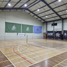 쾌적한 시설에서 배드민턴 한 판♥