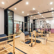 전문적인 티칭으로 필라테스 배우고 코어힘 길러보세요 ♥