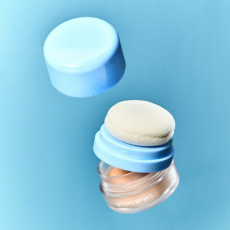 팡팡 두드려주면 개기름 완벽 해결! 두잉왓 스킨톤 선파우더