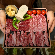 화백특별전에서 맛있는 식사 하고 가세요!