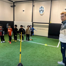 김병지축구클럽 청담2호점에서 아동 축구 체험해보기