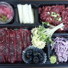 국내산 육회, 사르르 육회에서 맛보세요!