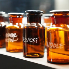 로얄워터 홍대점에서 향기로운 데이트하고 가세요!