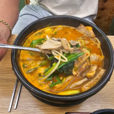 뜨끈한 국밥 든든하게 한 끼♥