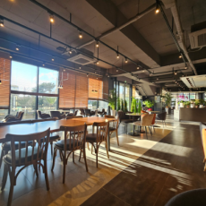 감성카페 빈앤스타에서 디저트와 갓 구운 빵 맛보세요★