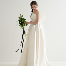 마이포시즌스에서 웨딩드레스 피팅 해보세요♥