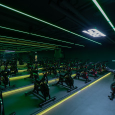 아리스 휘트니스 퓨어에서 스피닝 수업 듣고가세요~!