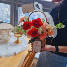 장미상점에서 꽃다발 픽업하세요♥
