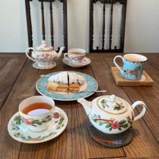 논밭뷰, 예쁜 소품과 다양한 티를 즐길 수 있는 실크로드