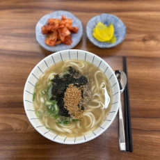 속 든든한~ 칼국수로 점심 해결하세요♥