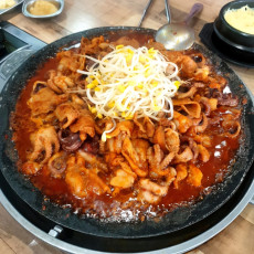 동청쭈꾸미에서 맛있는 한끼 하고 가세요~★