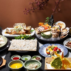 아리연에서 다 코스 맛보세요!