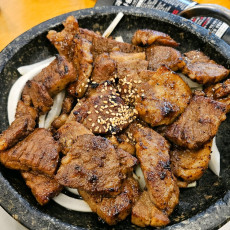 삼촌네 궁동점에서 맛있는 석갈비 즐겨봐요 :)