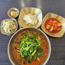 육혜장에서 맛있는 식사해보세요♥