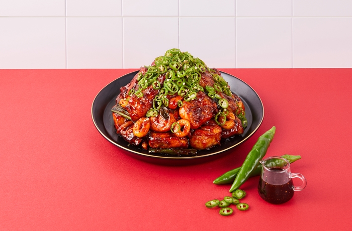 [홀/신촌점] 부드럽고 맛있는 숯불치킨! 기영이 숯불 두마리치킨