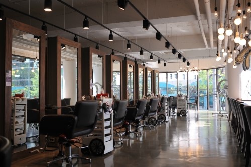 [서울/반포] 아이디헤어에 오셔서 나에게 어울리는 헤어스타일링 받아보세요:)