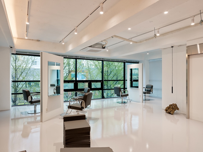 [서울/마포] 도심합정에서 주세본 원장님에게 애쉬브라운 염색과 레이어드 커트를 받