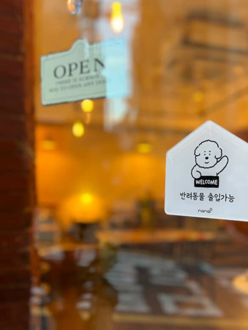 [서울/까치산] 분위기 좋은 카페에서 맛있는 커피와 디저트를 즐겨보세요!