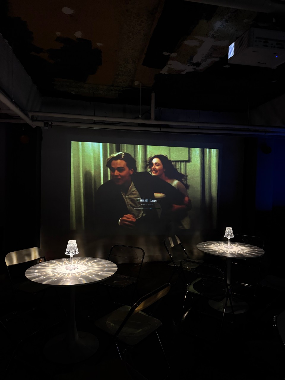 [서울/신촌] 분위기 좋은 바에서 칵테일을 즐겨보세요