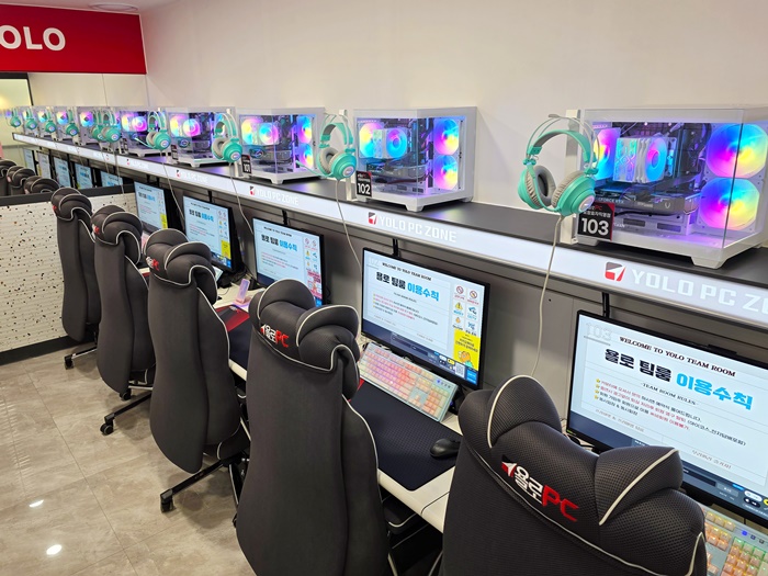 [경북/포항] 깔끔하고 밝은 초고속 PC방! 욜로PC방 포항효자직영점