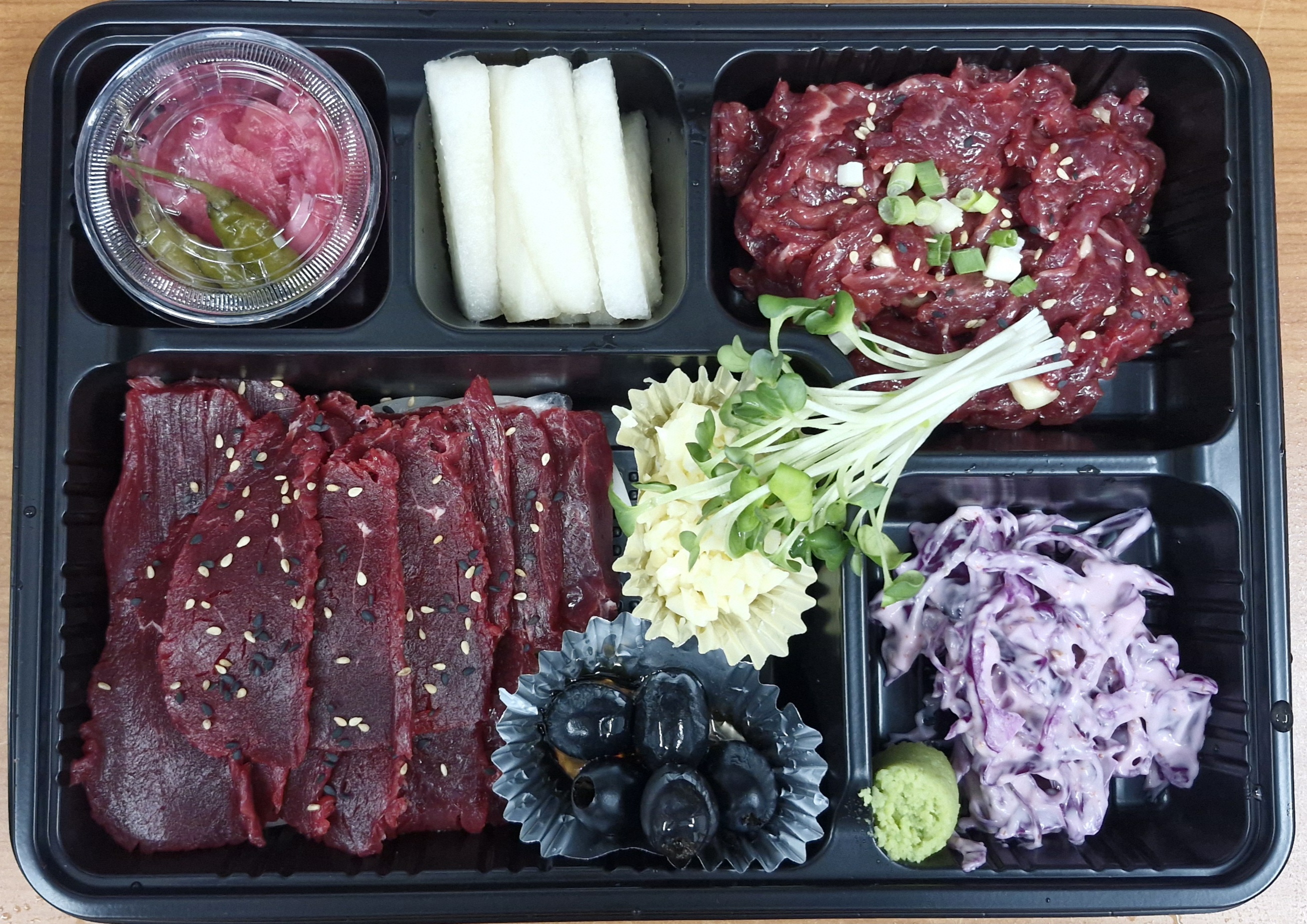 [배민/서울관악구] 국내산 육회, 사르르 육회에서 맛보세요!