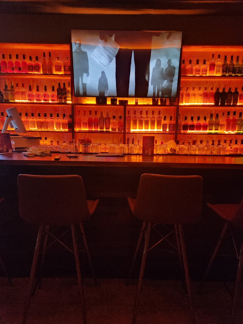 [서울/마포] 마포 감성 제대로 터지는 LP바 추천｜마포 혼술·데이트 코스｜딜런 